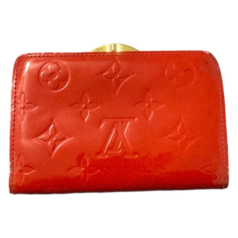 Louis Vuitton Red Vernis Kisslock Wallet With Louis Vuitton Dustbag